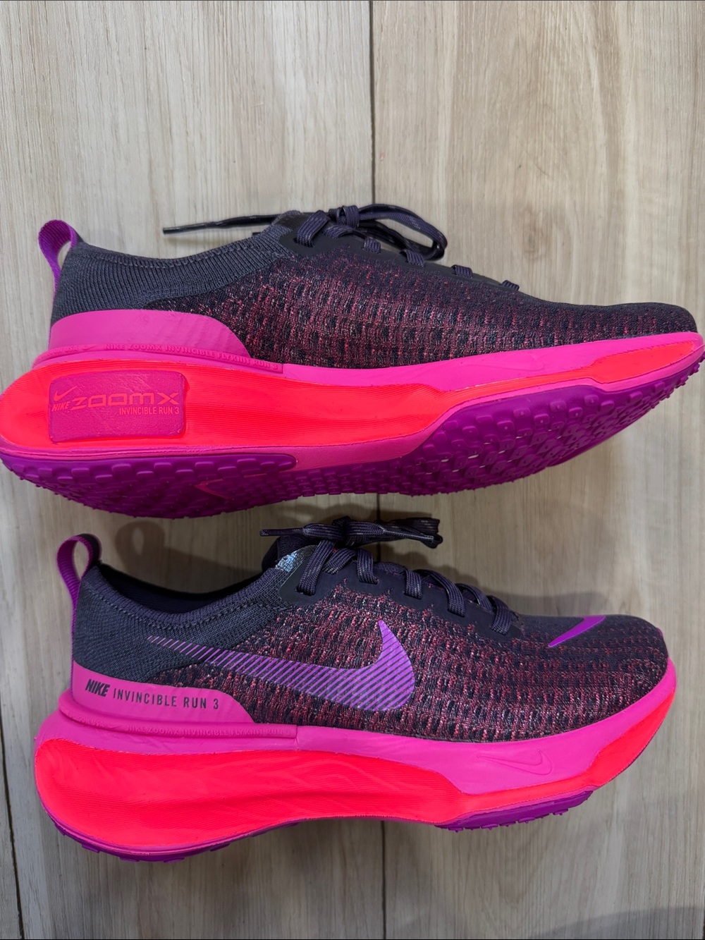 Nike Women's Black Pink Purple Running Shoes